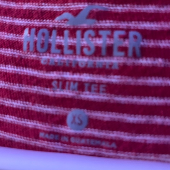 Red stripped hollister graphic tee size xs - Picture 3 of 3